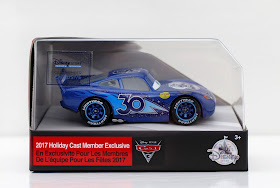 2017 holiday disney store cast member exclusive lightning mcqueen