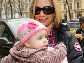 Image: Mira Sorvino welcomes 4th baby with Christopher Backus. Photo Credit: FameFlynet