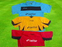 equipaciones fútbol camiseta y pantalón que regala jrvm y betfair