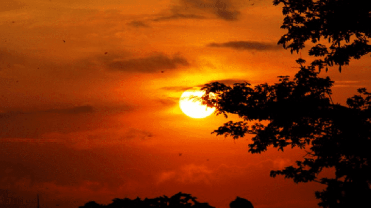 Puisi Senja Di Pesisir Pantai