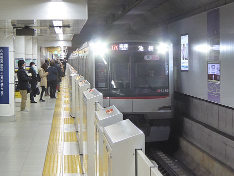 東京メトロ副都心線　各停　池袋行き5　5050系(平日のみ運行)