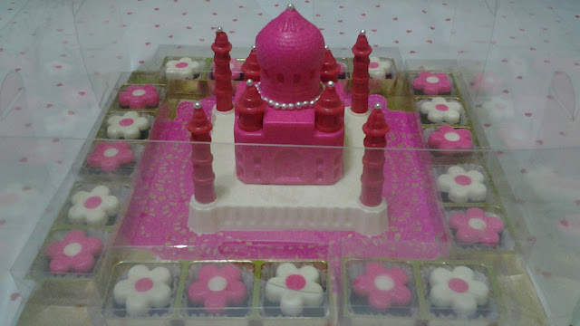 coklat masjid pink red