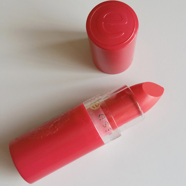 essence lipstick in miss peach