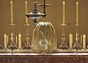 O Concílio de Trento reforçou a devoção eucarística ao Corpo de Cristo, Corpus Christi