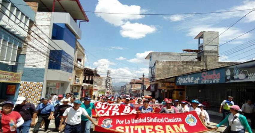 UGEL San Martín realiza paro de 24 horas para apoyar huelga magisterial - Tarapoto