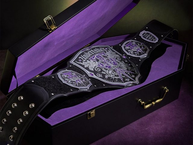 إتحاد WWE يكرّم مسيرة الأندرتيكر من خلال حزام خاص به