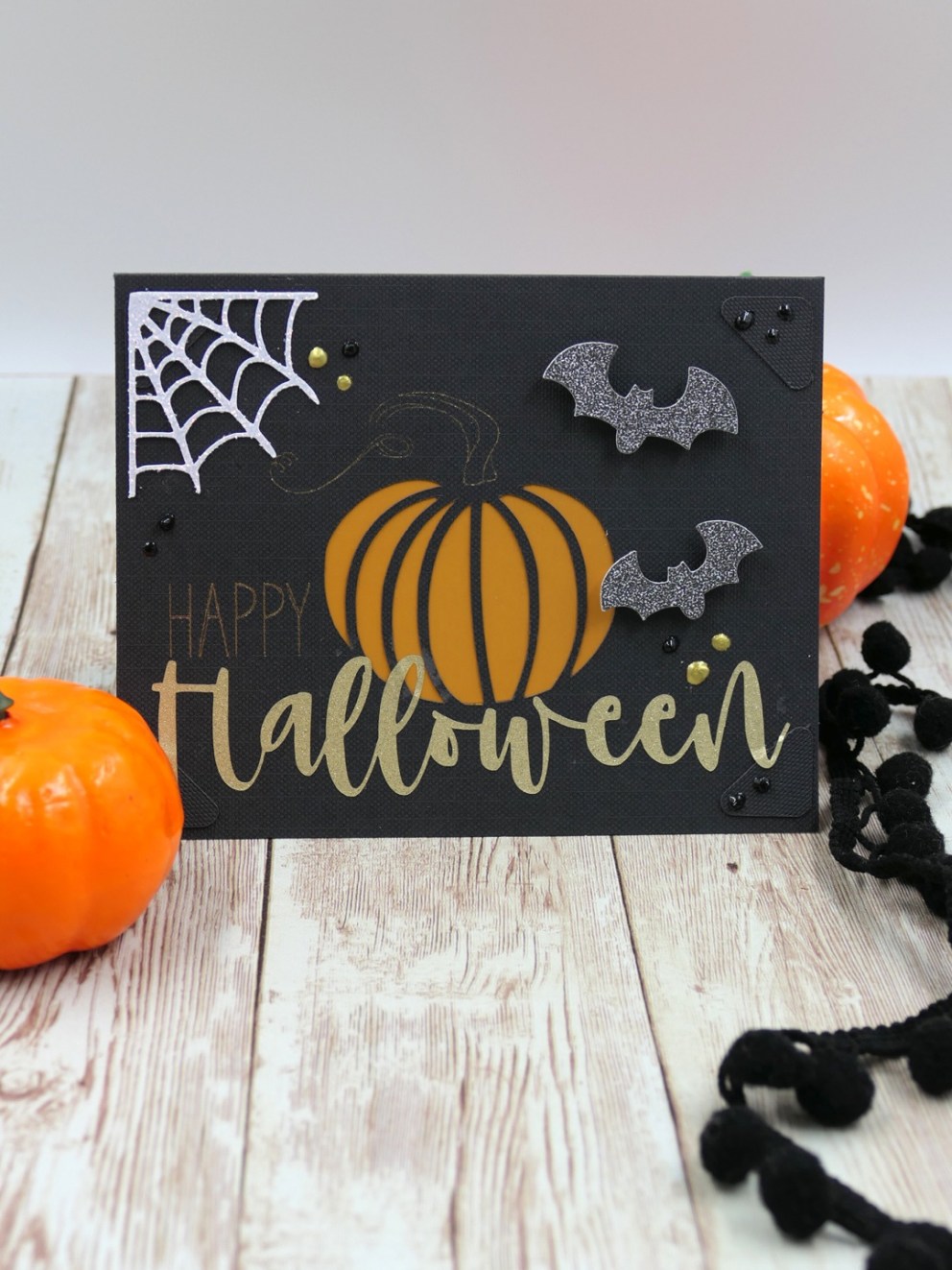 Realizzare un invito per Halloween (con zucca) con Cricut