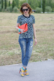 Maison Scotch mixed prints blouse, Icone sandals, boyfriend jeans, Fashion and Cookies