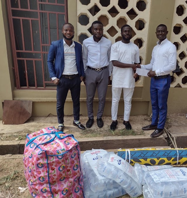 CEO OF SEEKERS FOUNDATION (LET BUID GHANA) MADE SOME DONATIONS TO GMSA ON AAMUSTED KUMASI CAMPUS 