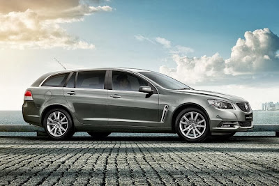 Holden VF Commodore Sportwagon International (2014) Front Side