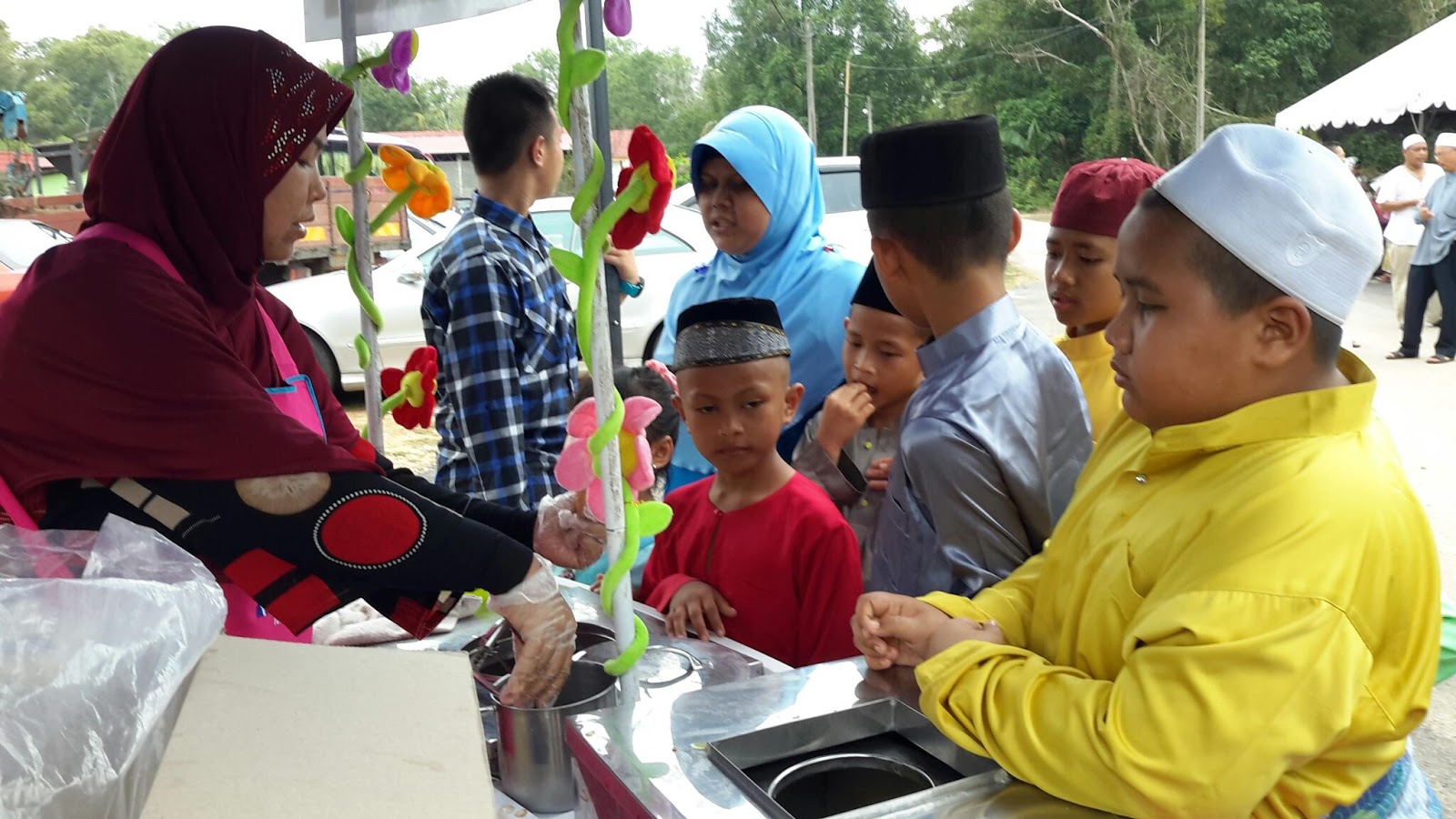 RUMAH ANAK YATIM NUR IMAN: JAMUAN RAYA NURIMAN 2015 