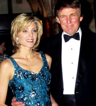 Foto de Donald Trump feliz con ex esposa