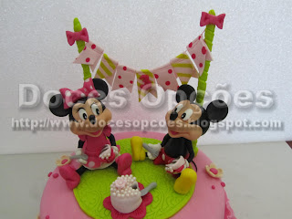 Bolo aniversário Minnie e o Mickey