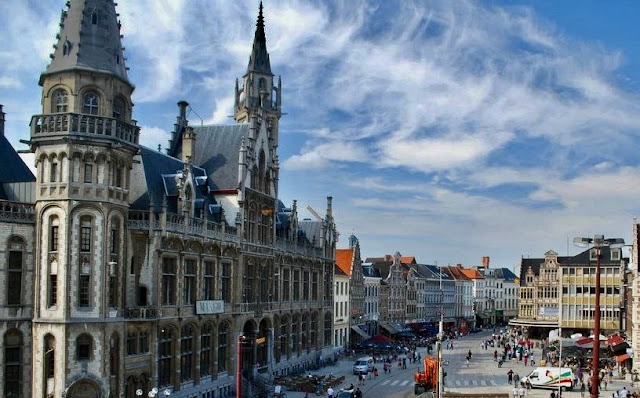5 visitas obligatorias en Gante: Korenmarkt