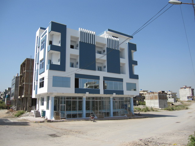 ... Commercial Building for sale in Executives Block Pakistan Town