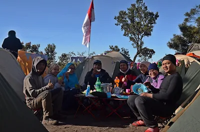 Paket Pendakian Gunung Merbabu 2H1M Paket Open Trip - Ekonomis - Bisnis [[ Wisata ]] - Eksekutif - VIP - VVIP 