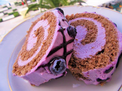 Rolat s borovnicama / Roll with blueberries