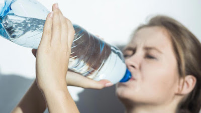 8 Tanda Bahaya Tubuh Kurang Minum Air Putih, Jangan Disepelekan