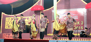 tari nyambai dari Lampung