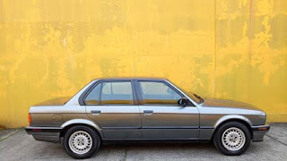 BMW E30 318i A/T Dijual Murah