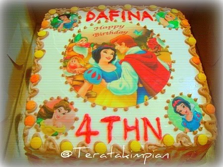 TERATAK IMPIAN -: :-: Kek Birthday Dafina