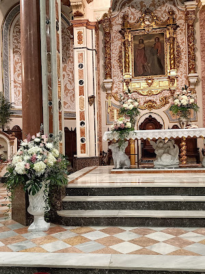 Ceremonia religiosa en la Iglesia de Los Santos Juanes de Puzol