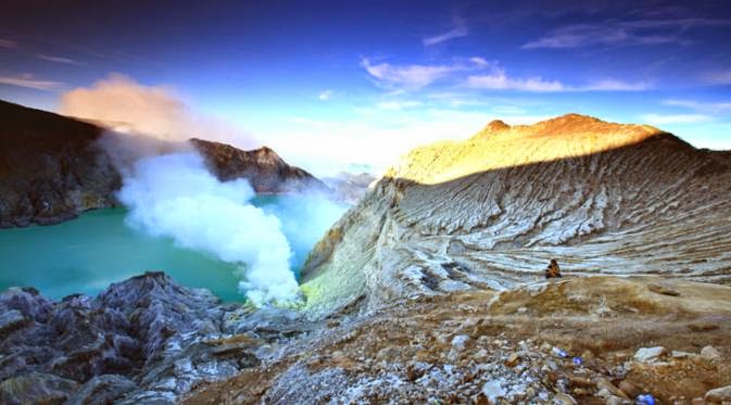Kawah Gunung Paling Eksotik Di Indonesia