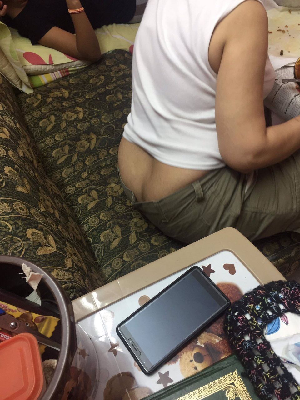 تشكيلة صور محارم مراهق يتجسس على مكوه اخته