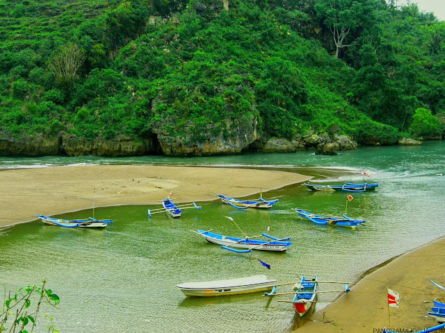 Pantai Baron Jogja