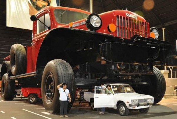 gambar truk gede DODGE