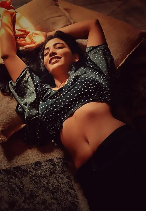 Daksha Nagarkar hot curvy actress