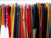 Berikut Cara untuk Memperpanjang Usia Pakaian di Lemari