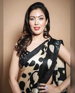 Taarak Mehta Ka Ooltah Chashmah’s Babita aka Munmun Dutta Latest Hot images in sari