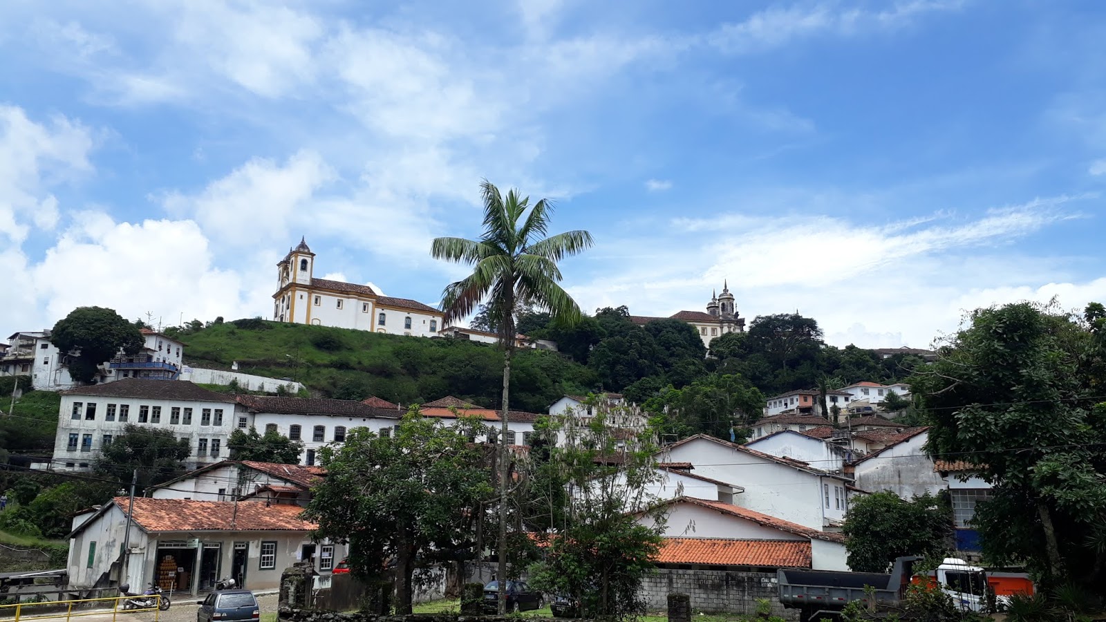 Vista para a cidade de Ouro Preto a partir da ponte de Antonio Dias
