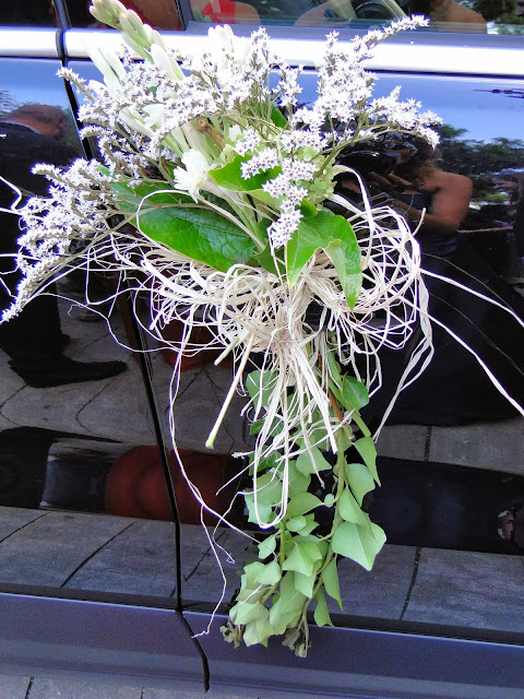 coche boda decorado flores