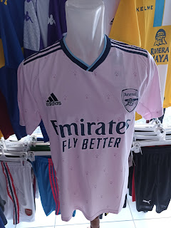 Jual Jersey Arsenal 3rd 2022/2023 di toko jersey jogja sumacomp, hargamrah barang berkualitas