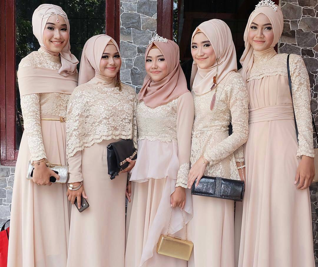 Model Kebaya Modern Brokat Untuk Hijab