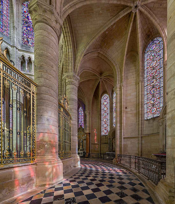 Catedral de Soissons, França. foto David Iliff.