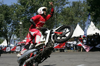 Indonesian stunt riding4