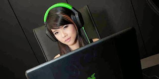 10 Gamer Wanita Paling Cantik dan Seksi di Dunia