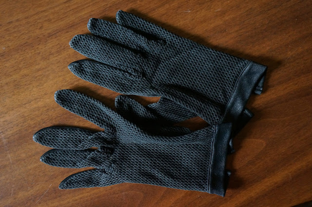 gants en résille années 60  60s fishnet gloves