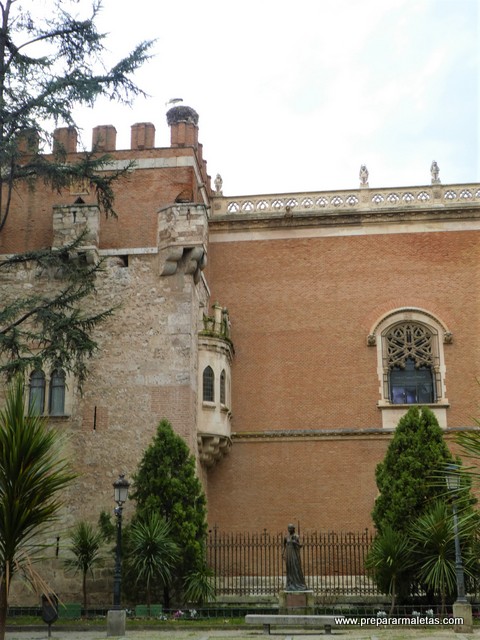 visitar palacioes en Alcalá de Henares