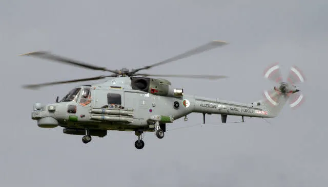 helicópteros de guerra antisubmarinos Superlynx