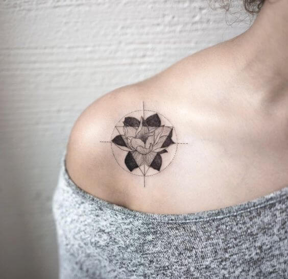 Tatuagens chiques femininas: + de 30 modelos para quem ama flores