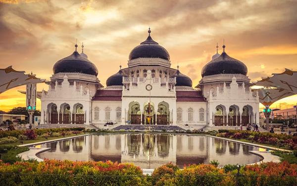 8 Destinasi Wisata Aceh yang Tak Boleh Terlewatkan, Termasuk Menghadiri Event Tahunannya!