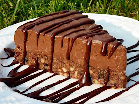 No Bake Chocolate Mousse Cake