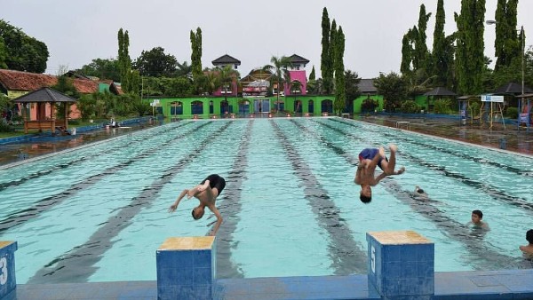 Kolam Renang Boja