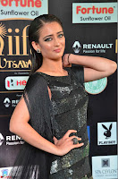 Akshara Haasan in Shining Gown at IIFA Utsavam Awards 2017  Day 2 at  35.JPG