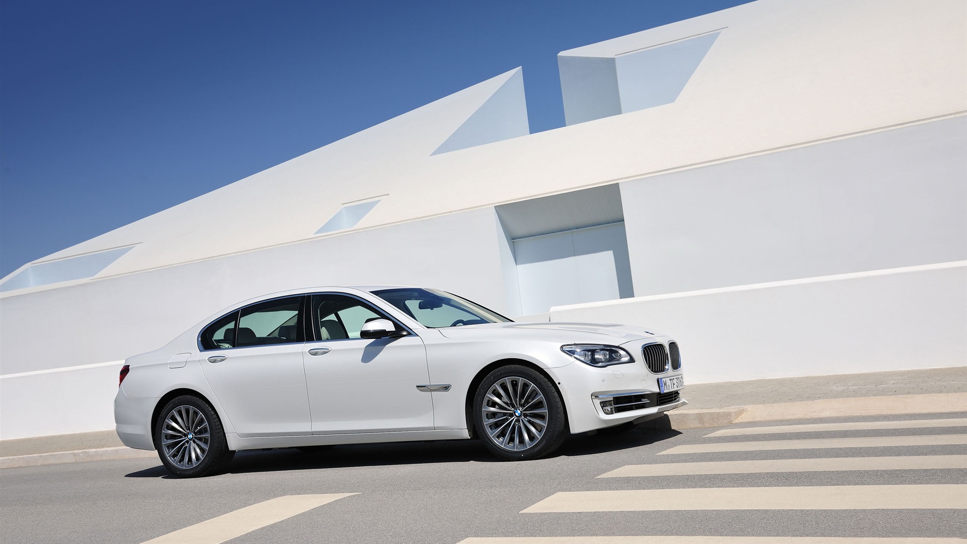 Blackberry Touch: BMW 7-Series Individual 2009 cars wallpapers, images ...
