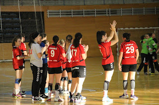 El Balonmano Zuazo cae 30-33 ante el Granollers